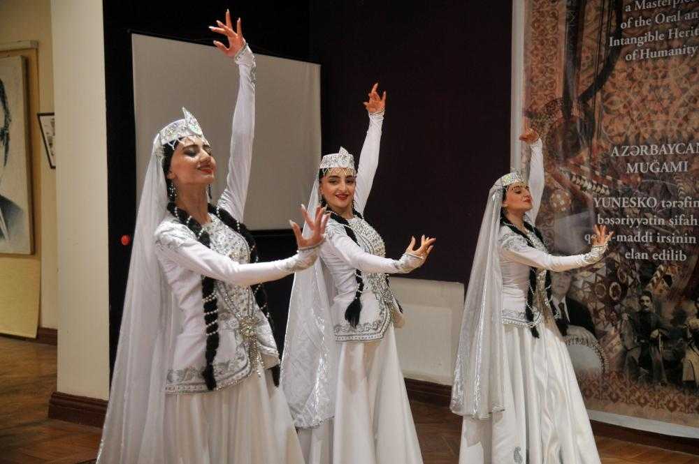 Азербайджанские танцы