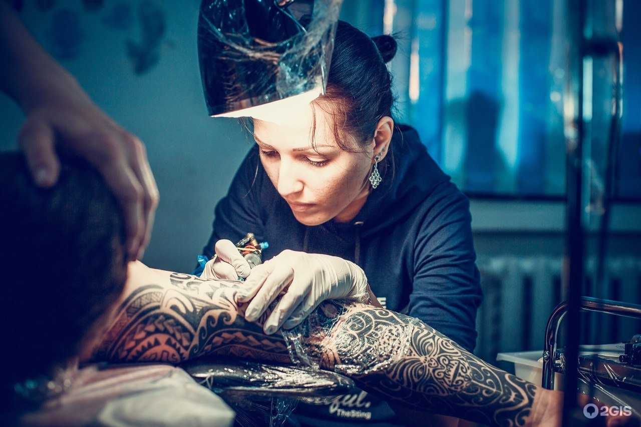 Профессия тату-мастер: особенности. как им стать? перспективы и возможный заработок