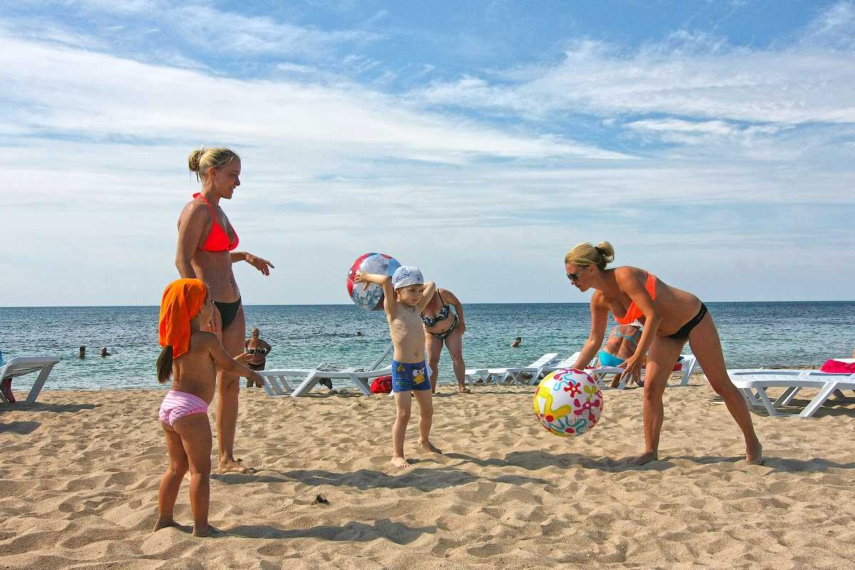 Курорты крыма для детей, куда поехать с детьми в крыму, курорты и пляжи для отдыха с детьми