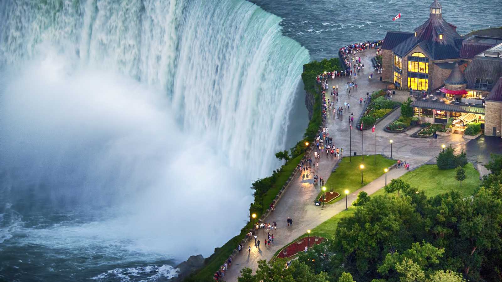 24 самых красивых города канады