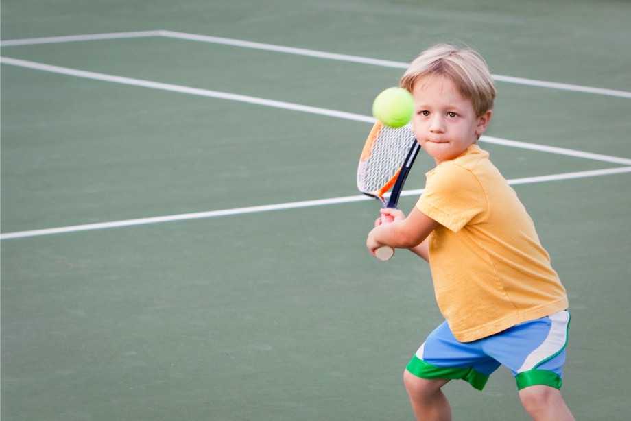 Особенности и преимущества занятий по большому теннису для детей - новости - 66.ru