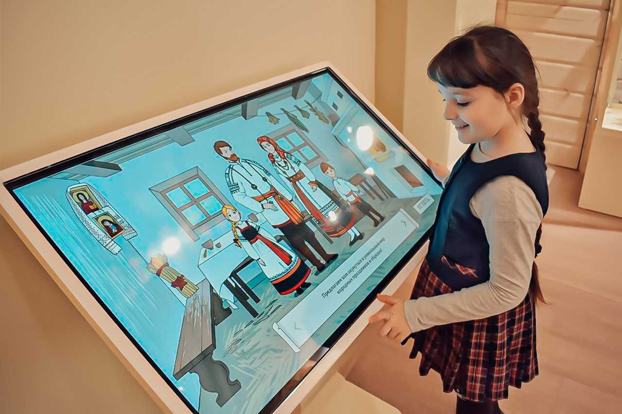 Сенсорная панель для музея. Интерактивные стенды для музея. Интерактивный стол для детей. Сенсорные панели для детей. Интерактивы для школьников