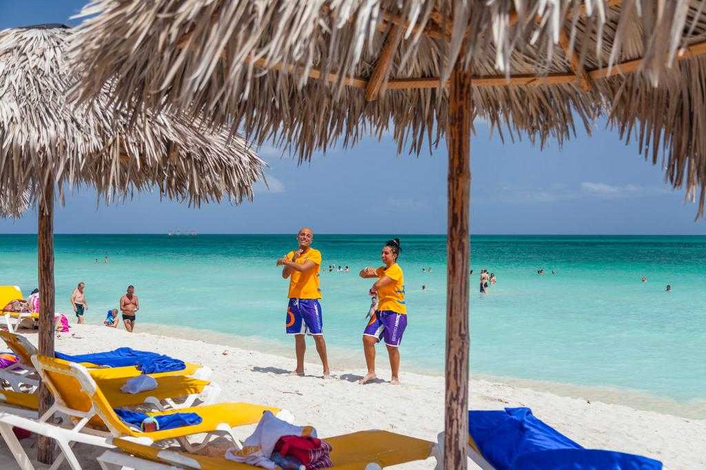 Стоит ли ехать на Кубу в марте Чем заняться Погода и температура моря Какой курорт выбрать Цены на туры, отели и авиабилеты Самые интересные экскурсии и фестивали