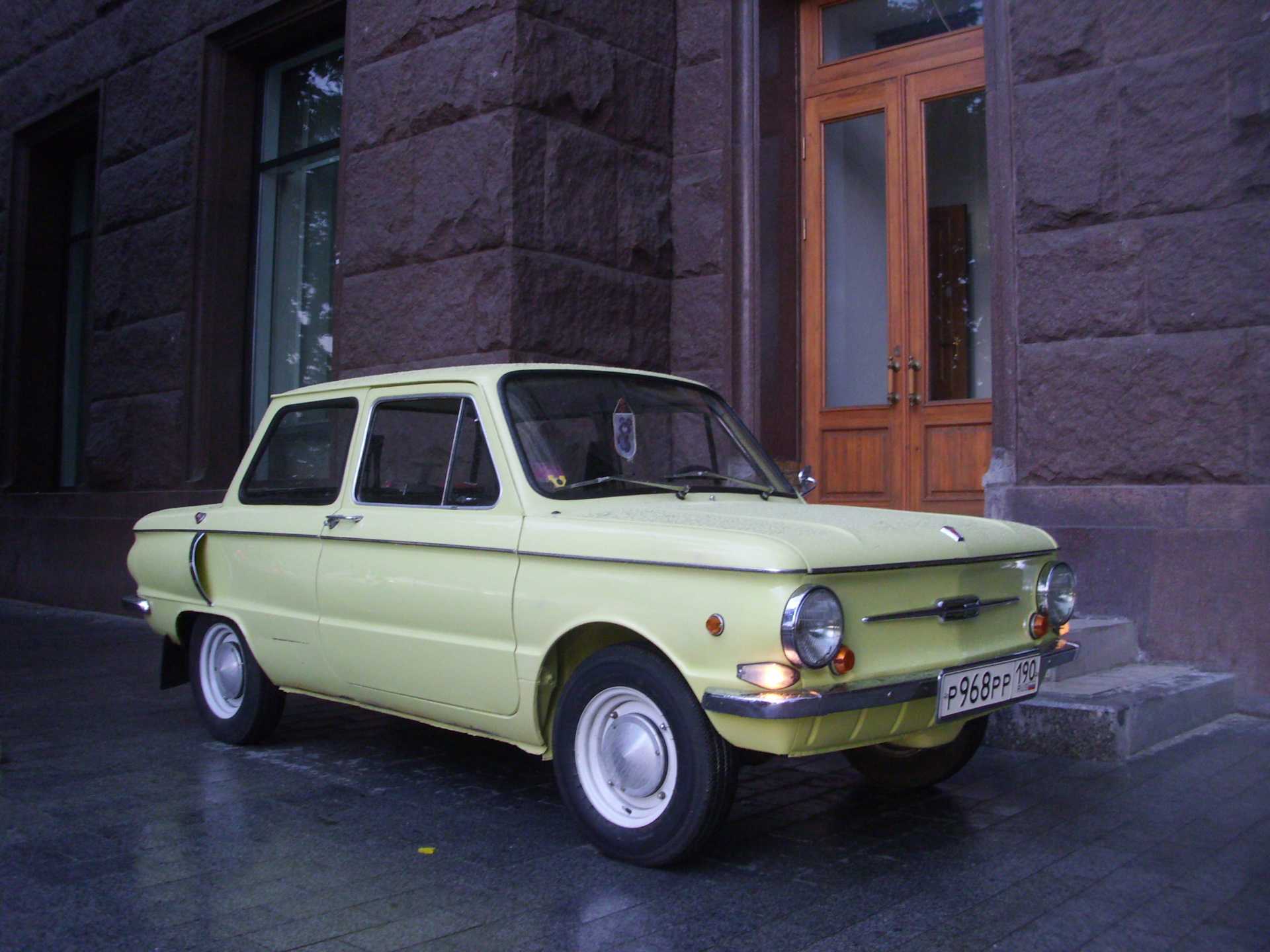 Запорожец "ушастый" заз-966 - история автомобиля.