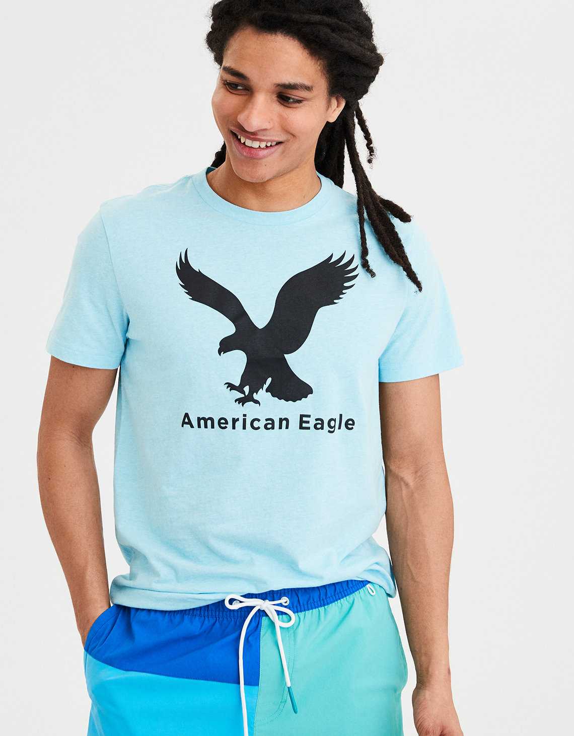 История создания и развития большой текстильной компании American Eagle Outfitters