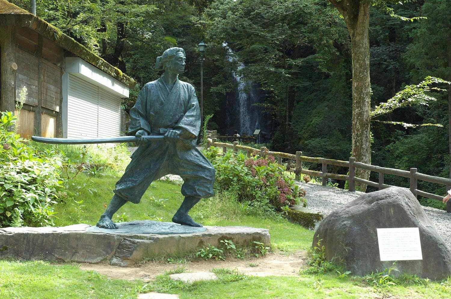 Катана против весла: как выглядела самая эпичная битва двух самураев