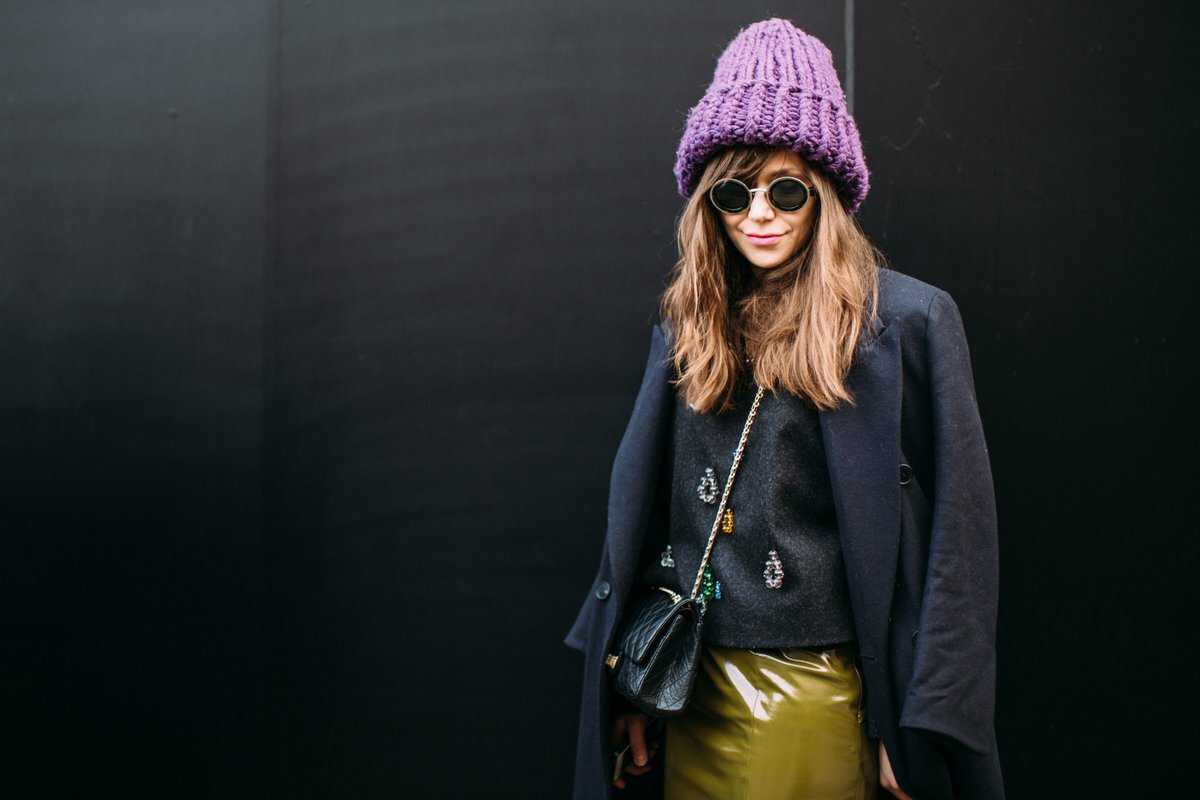 Как носить женскую шапку бини: советы стилистов, как девушкам носить шапку бини art-textil.ru